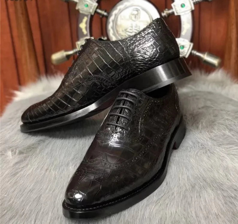 Handcrafted Round Toe Men's Brogue Shoes