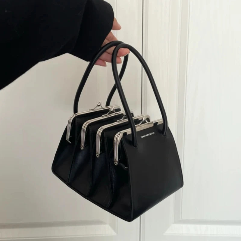 Trendy Multilayered Shoulder Bag