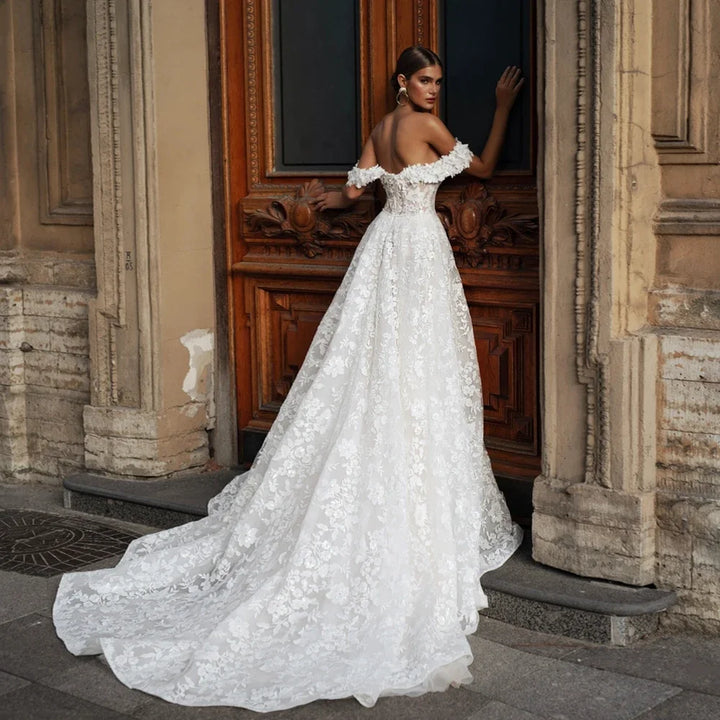 Graceful Lace Strapless Bridal Gown