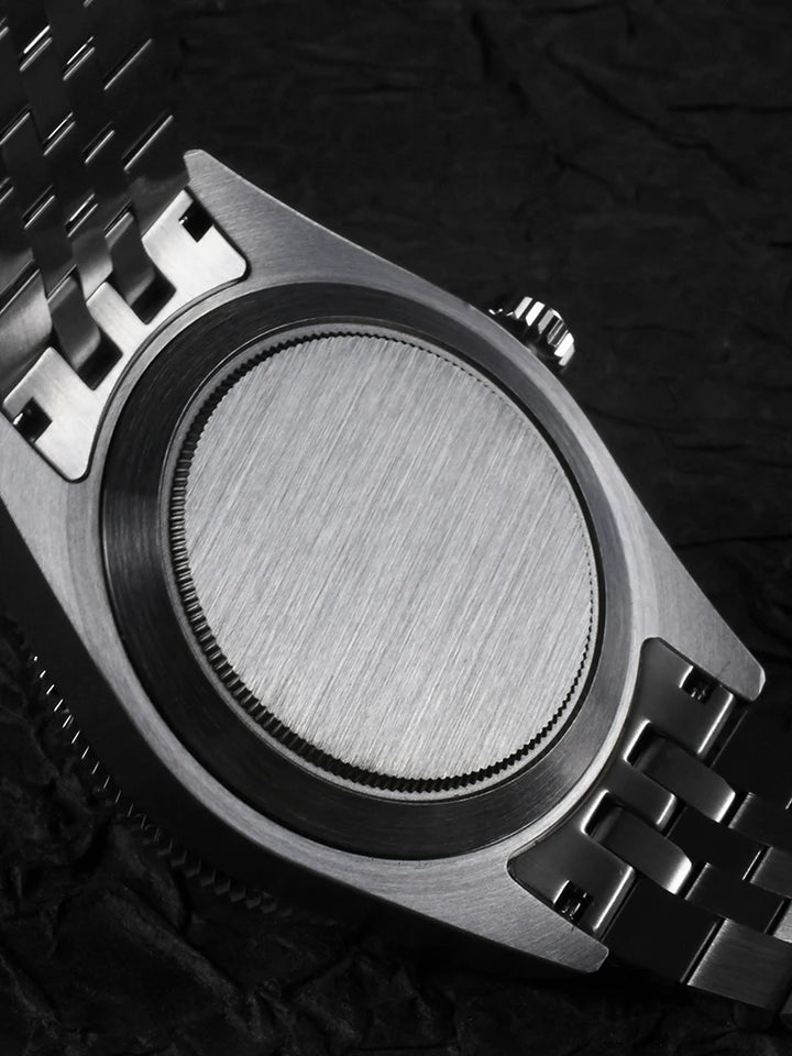 Classic Enamel Dial Automatic Diver Watch