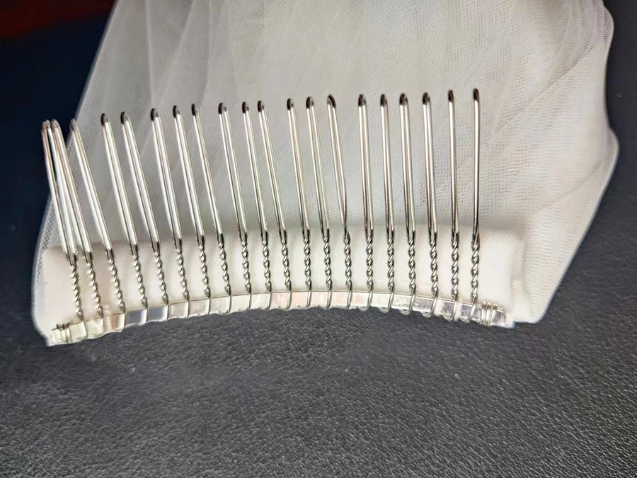 Delicate One Layer Lace Edge Bridal Veil