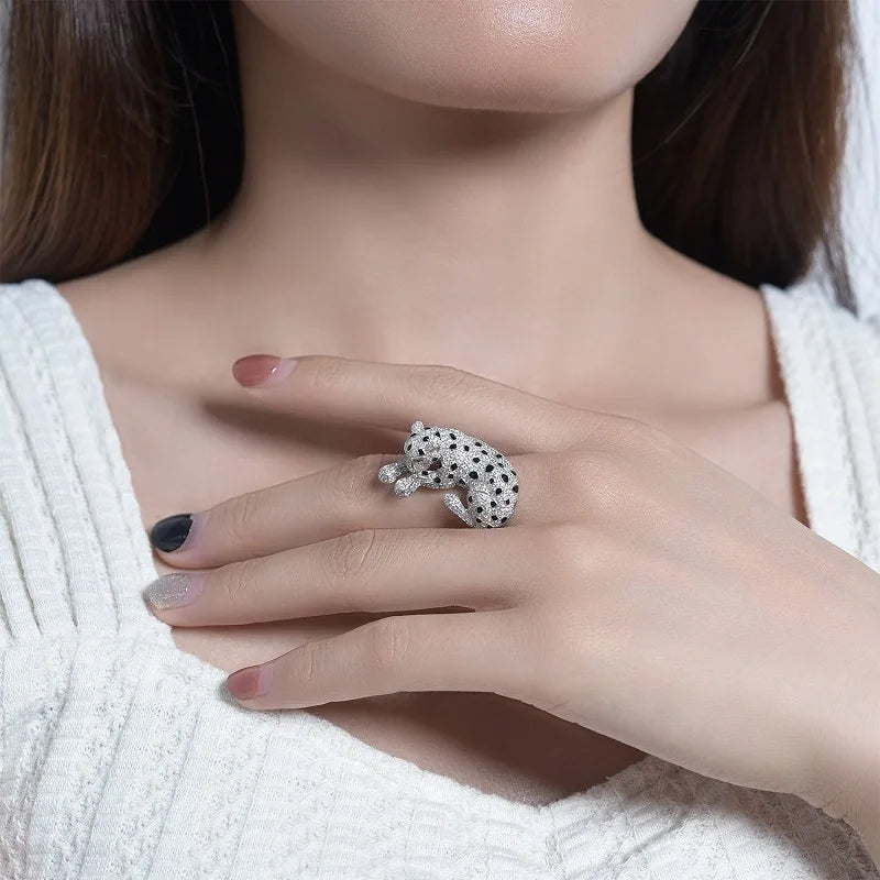 Stunning Panther Shaped Carbon Diamond Ring