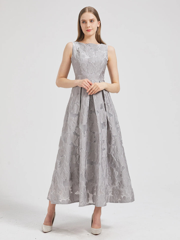 Robe de soirée moderne en organza brodé