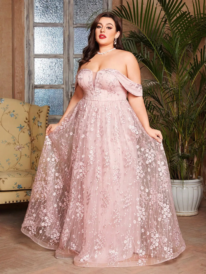 Effortlessly Plus Size Romantic Fashion Gown