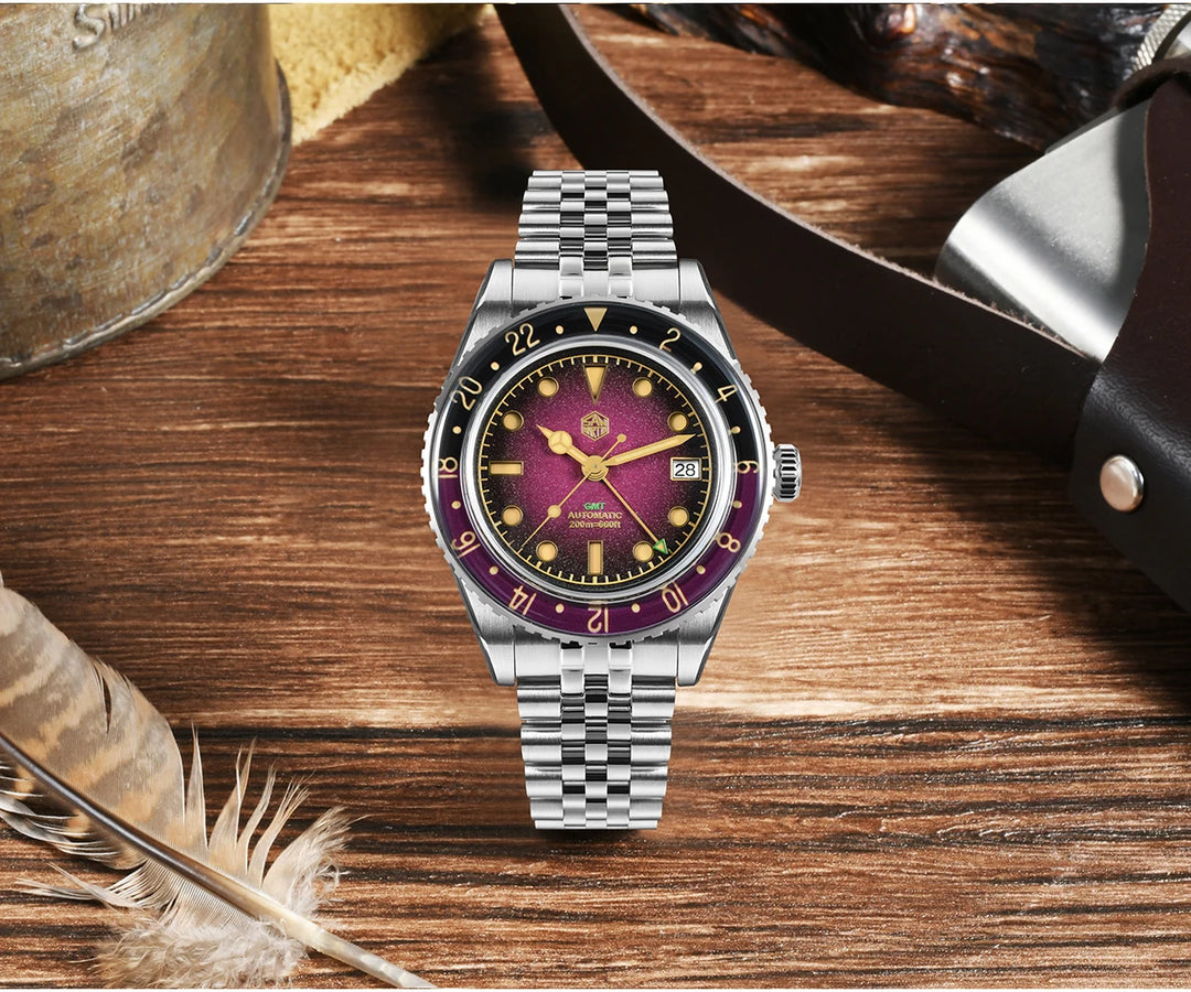 Bezel Sandwich Dial Wristwatch
