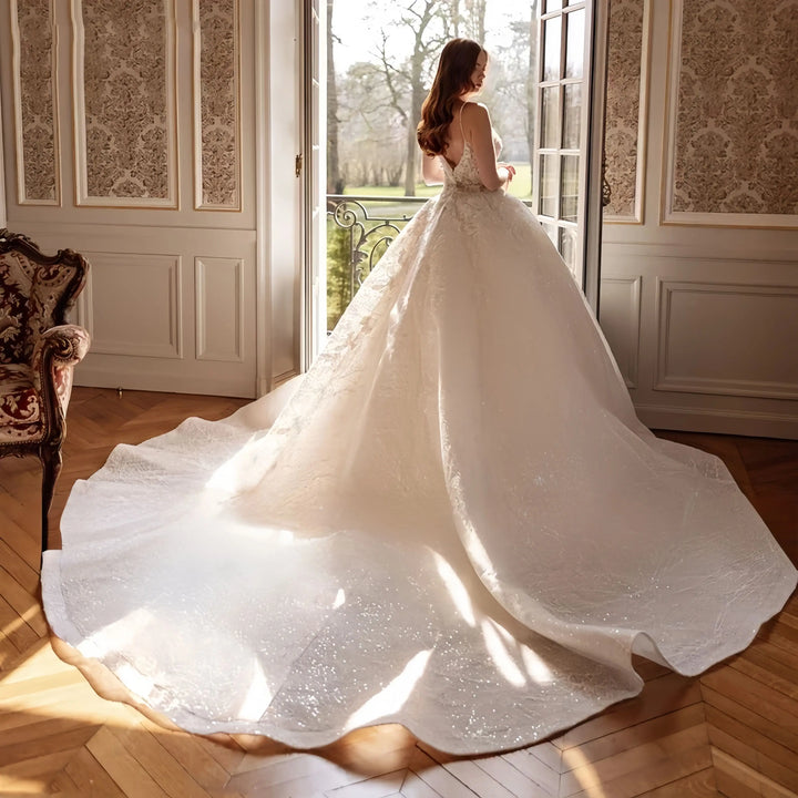 Exquisite Sweetheart Ball Gown Wedding Dress