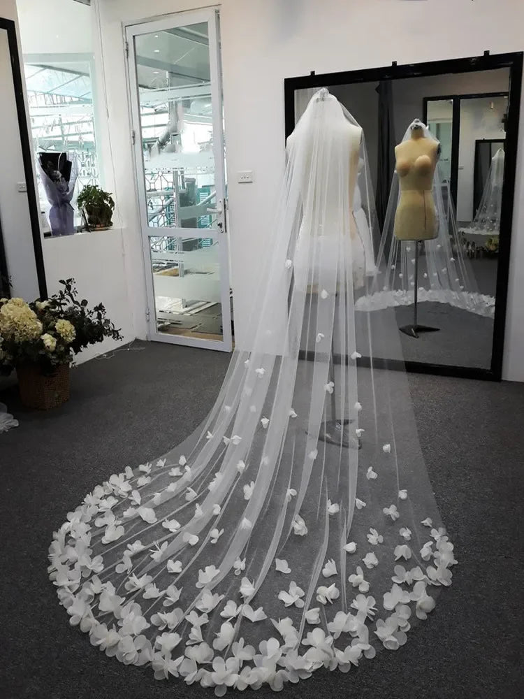 Classic 3D Lac Flower Bridal Veil