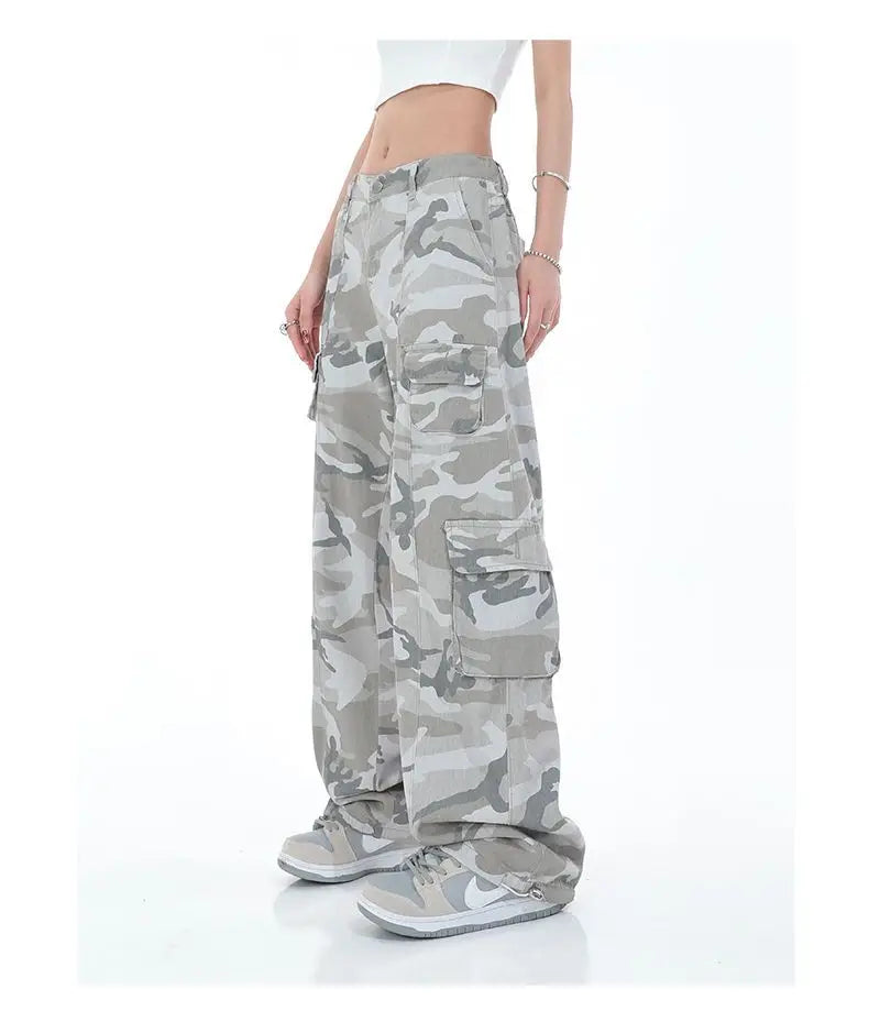 Wide Legs Camouflage Cargo Pants