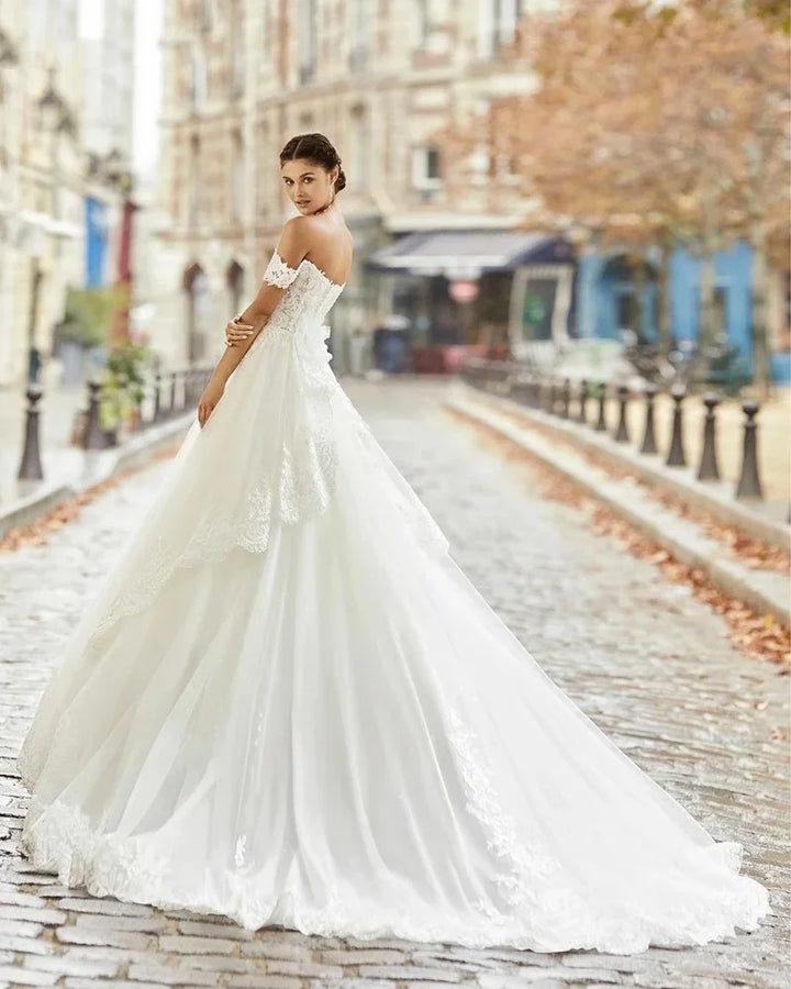 Delicate A-Line Lace Bridal Gown