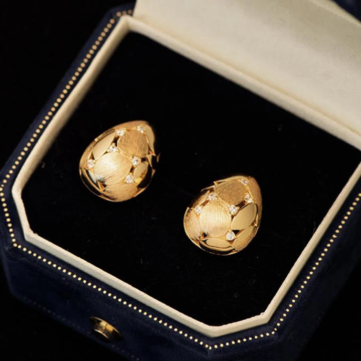 Charming Pear-Shaped Sapphire Earrings