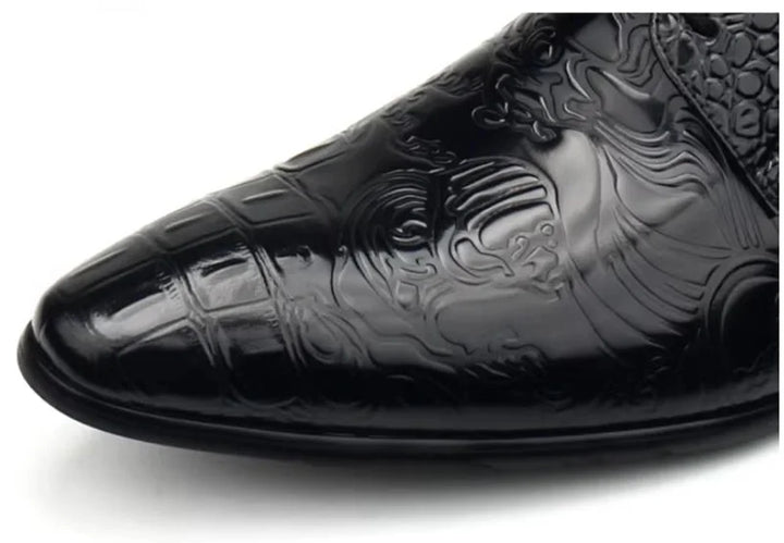 Exquisite Embossing Formal Shoes