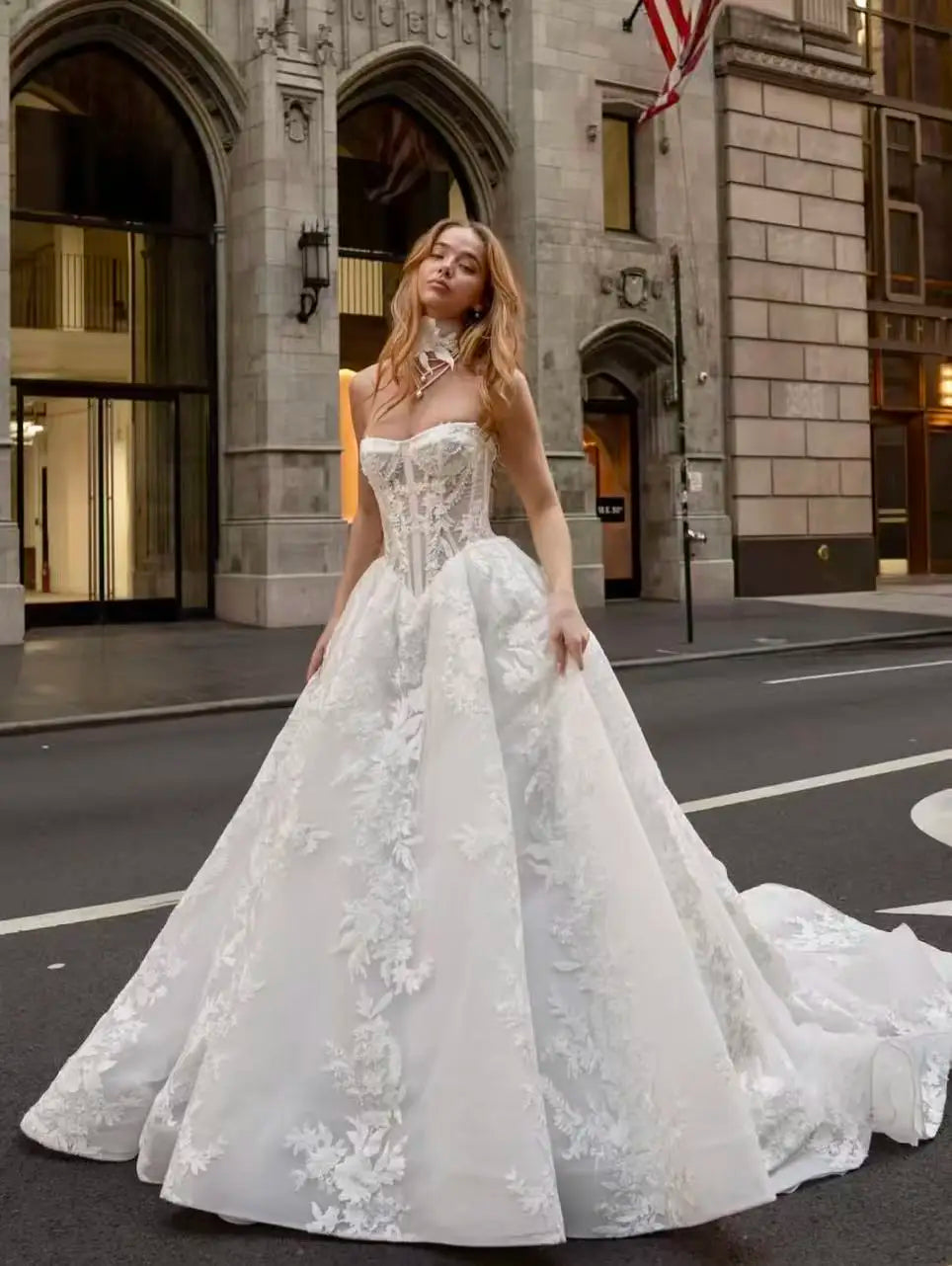 Exquisite A-Line Appliques Bridal Dress