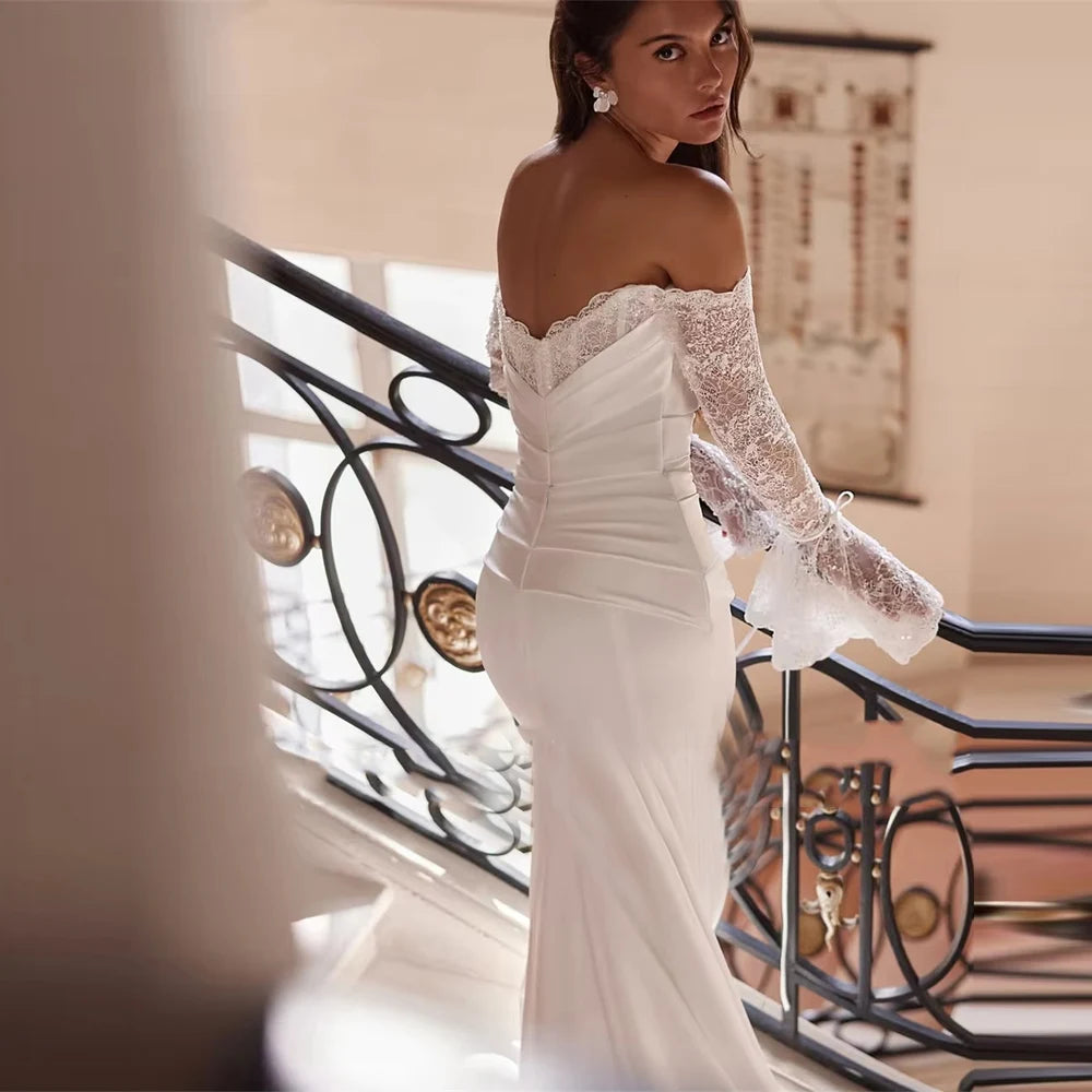 Splendid Lace Appliques Bride Gown