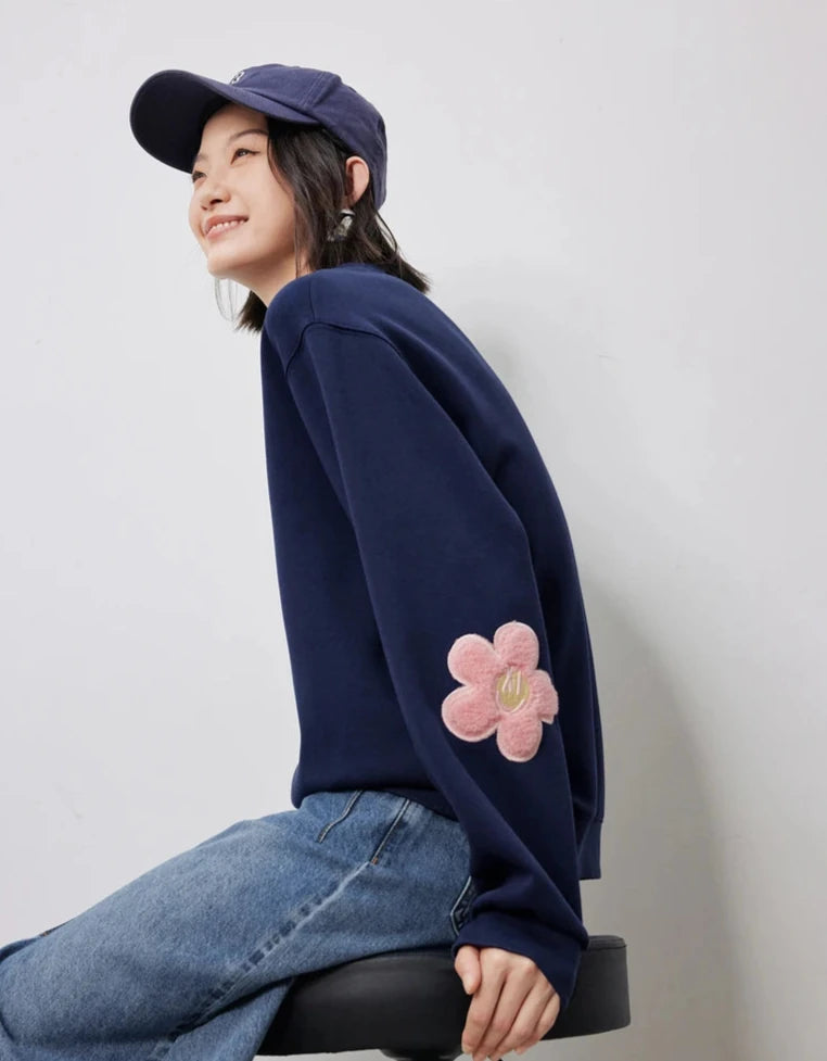 Versatile Flower Pullover Sweatshirt