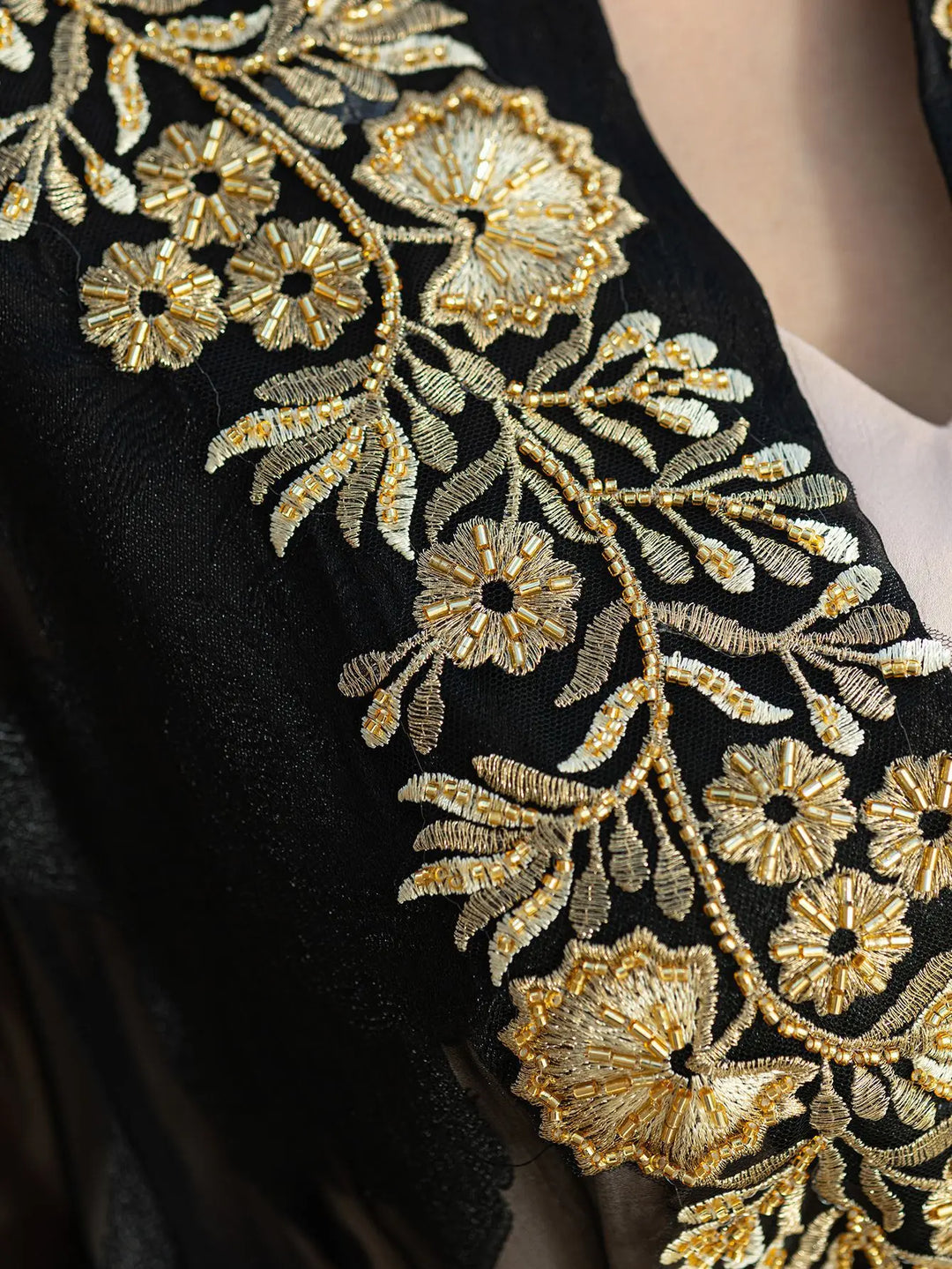 Stylish Lace Embroidered Two Piece Robe Set