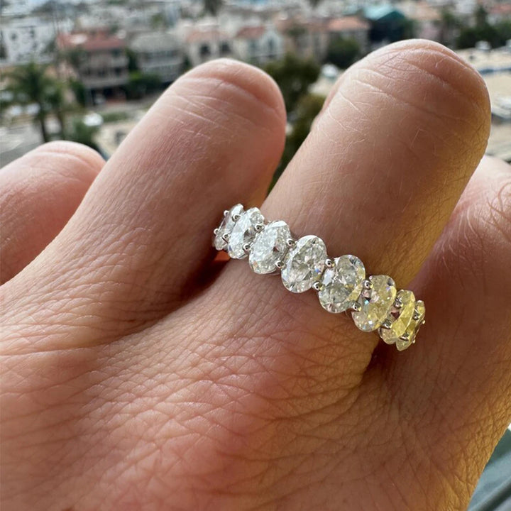 Charming Oval Cut Moissanite Ring