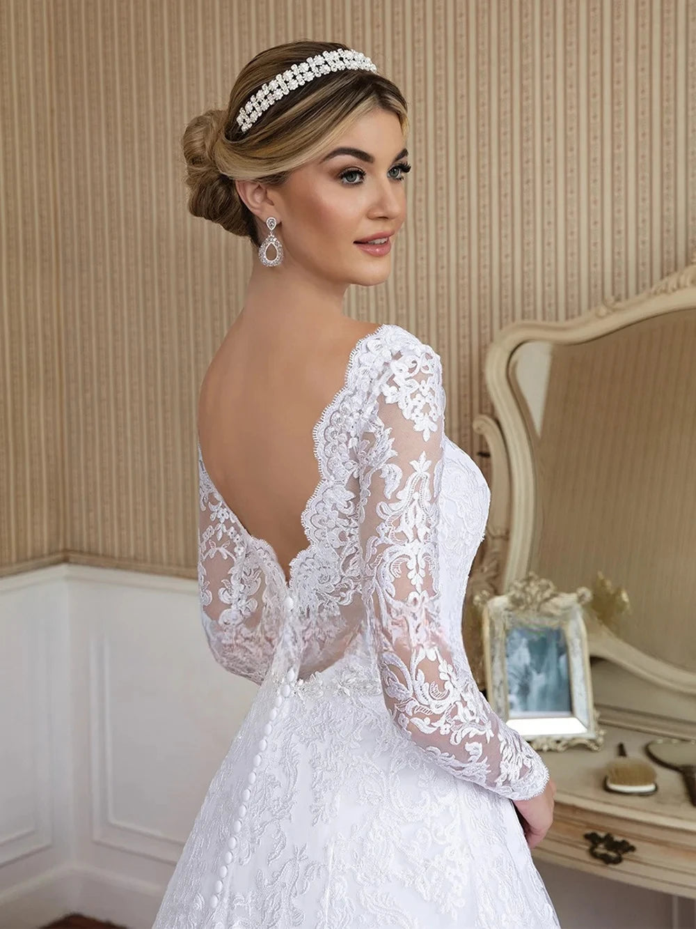 Effective Illusion Boat Neck Wedding Dress