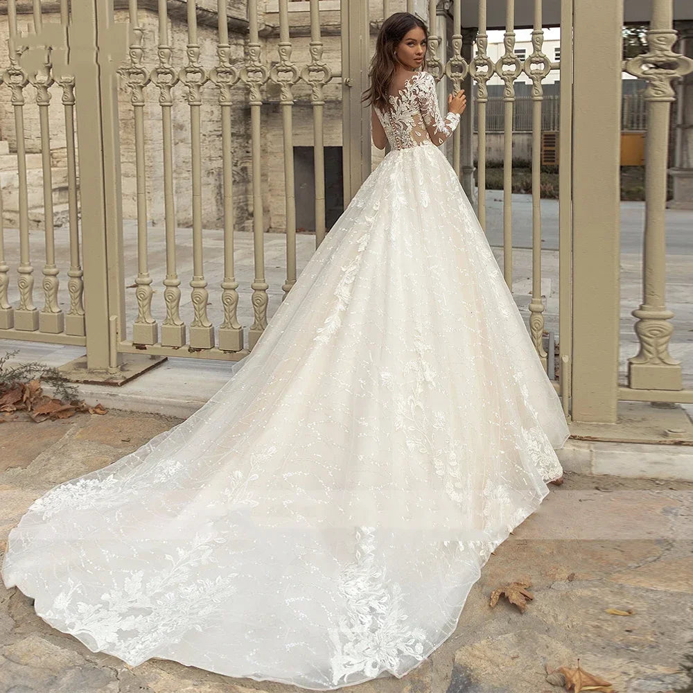 Charming V-Neck Appliques Wedding Dress