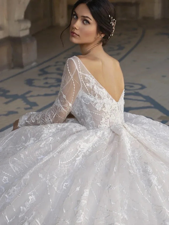 Exquisite Appliques Court Train Princess Wedding Dress