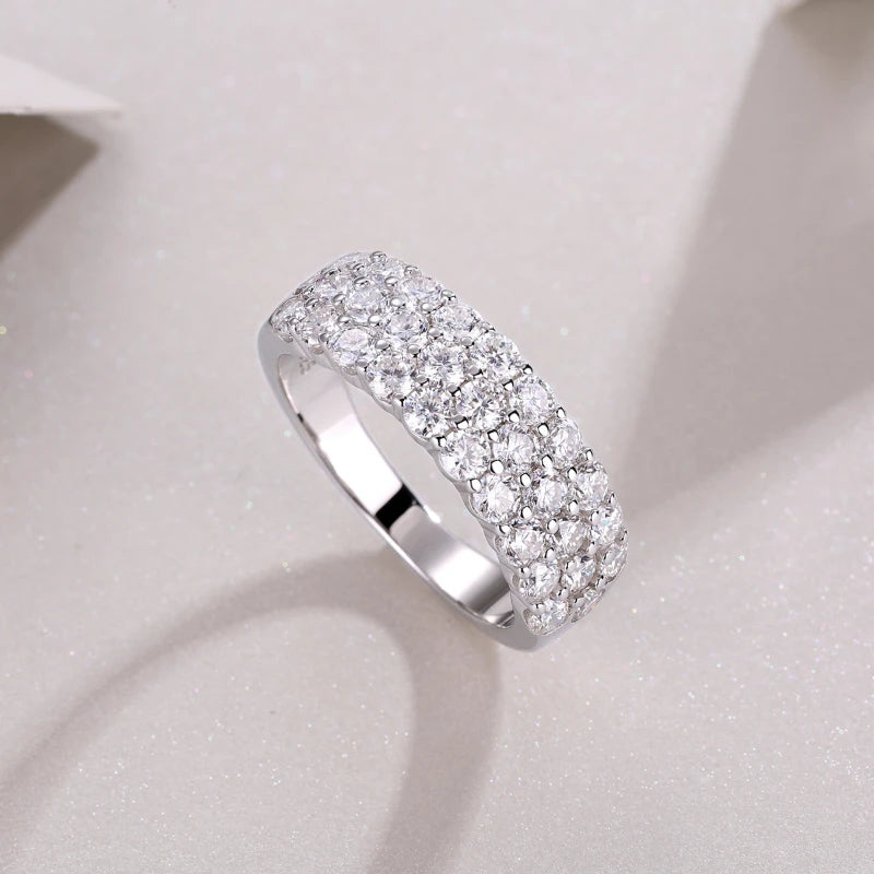 Glamorous Moissanite Band Ring
