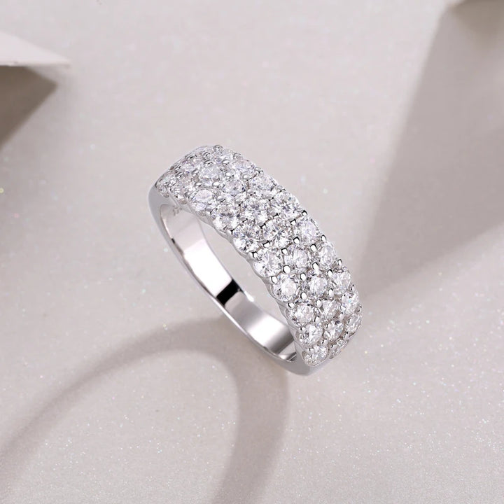 Glamorous Moissanite Band Ring