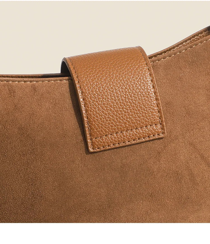 Delicate Crossbody Handbag