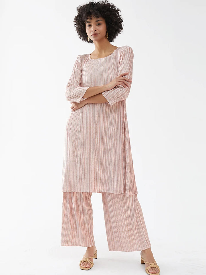 Elegant Pleated Stylish Outfits