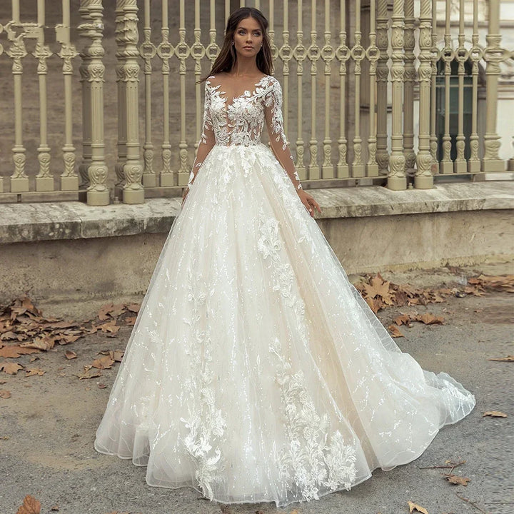 Charming V-Neck Appliques Wedding Dress