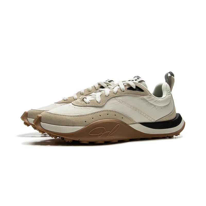 Lightweight Sporty Cushion Sneakers