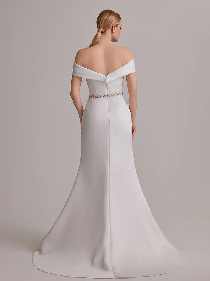 Luxurious Deep V-neck Women's Wedding Dress