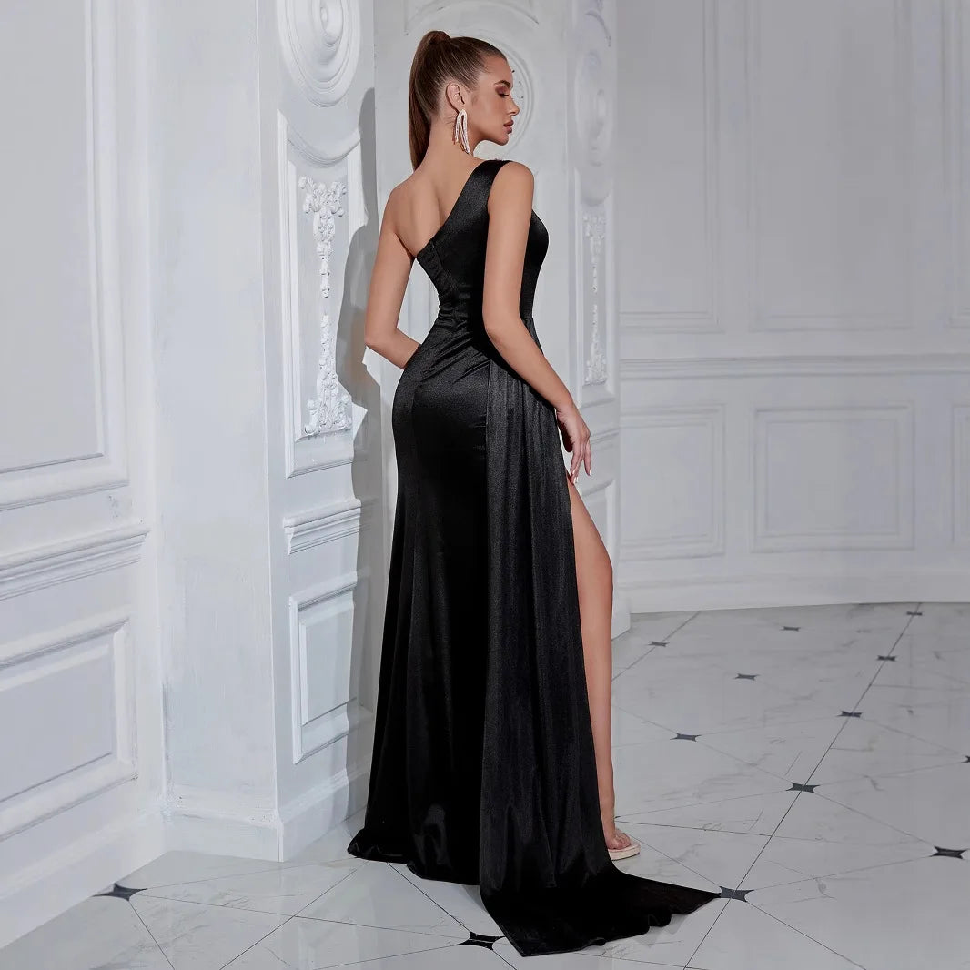 Comely Side Slit Slim Fit Evening Dress