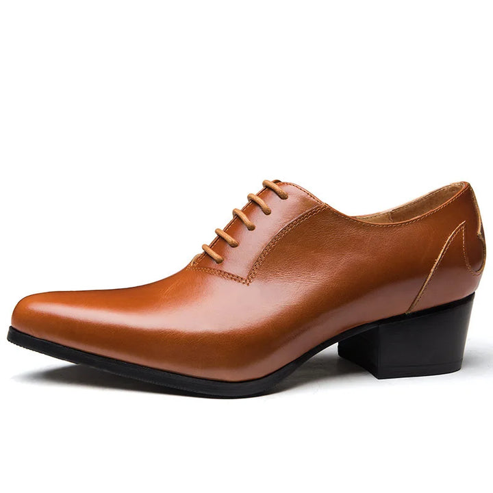Brown pointed-toe leather oxford shoe with lace-up and low stacked heel