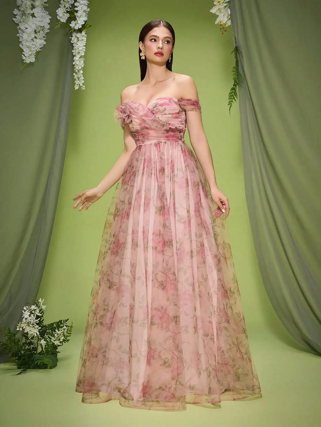 Diligent 3D Floral Mesh Evening Party Dress