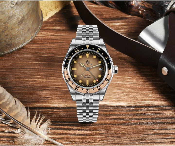 Bezel Sandwich Dial Wristwatch