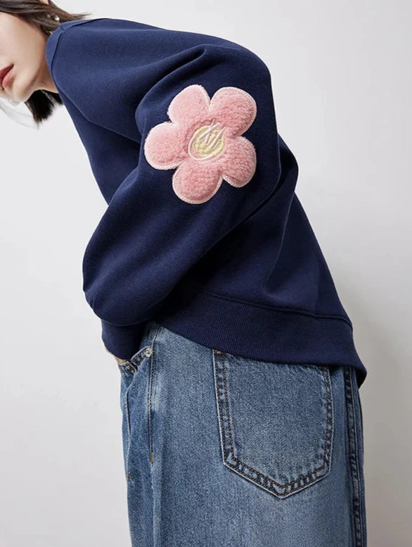 Versatile Flower Pullover Sweatshirt