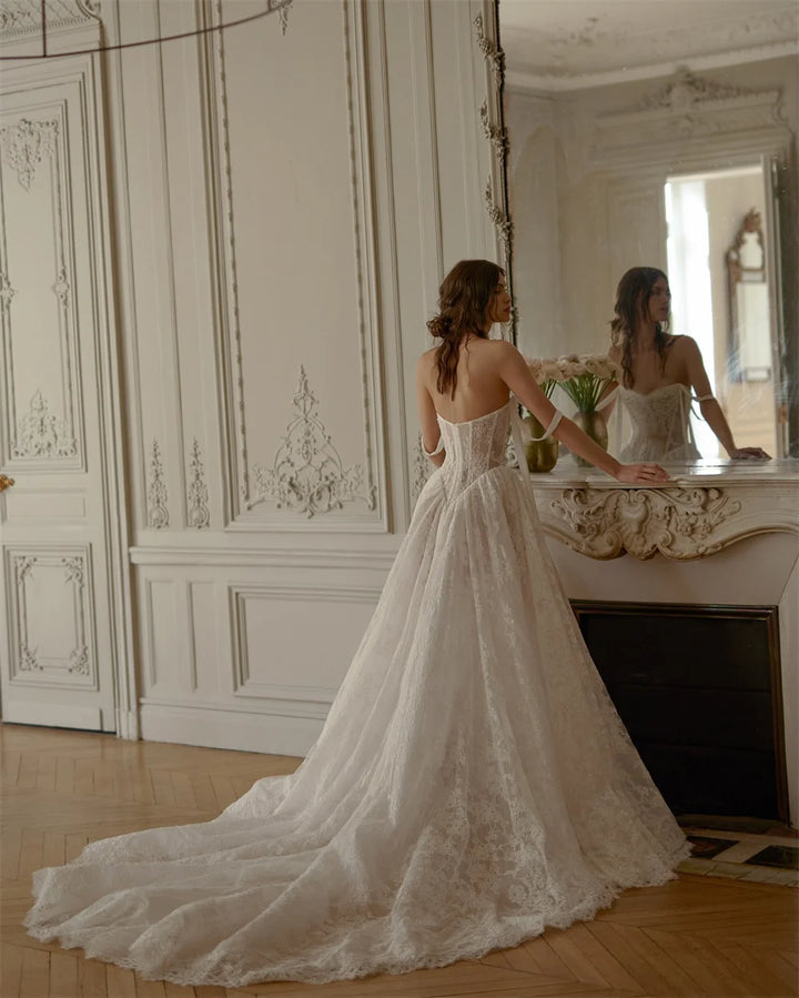 Refined Zip Back Appliques Wedding Dress