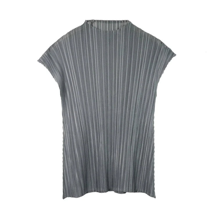 Fly-Sleeved Pleated T-Shirt