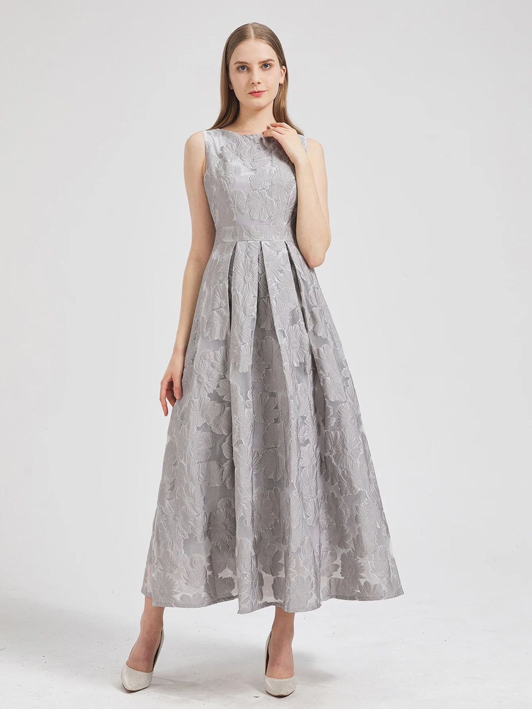 Robe de soirée moderne en organza brodé