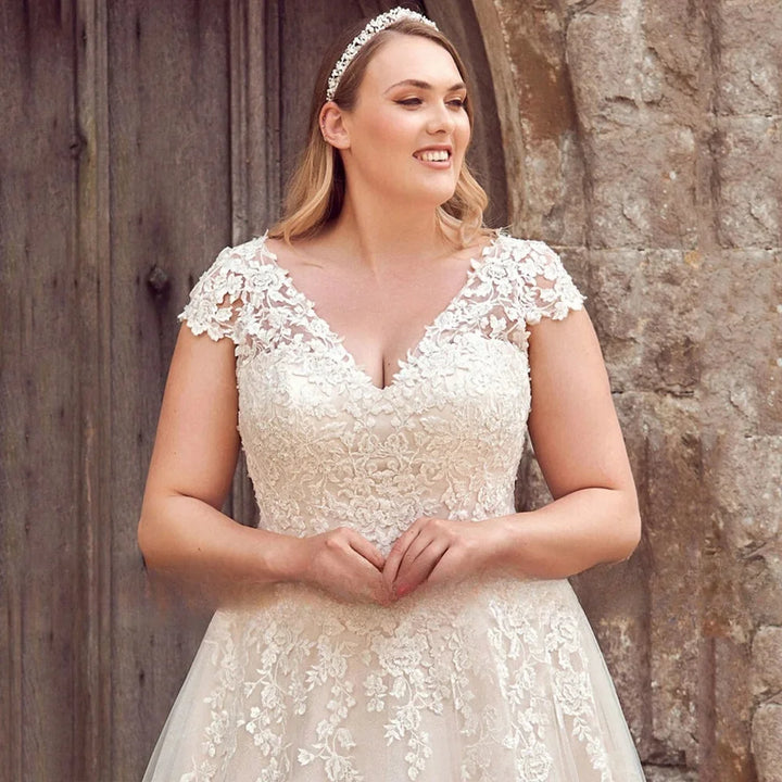 Exquisite Lace Cap Sleeves Bridal Dress