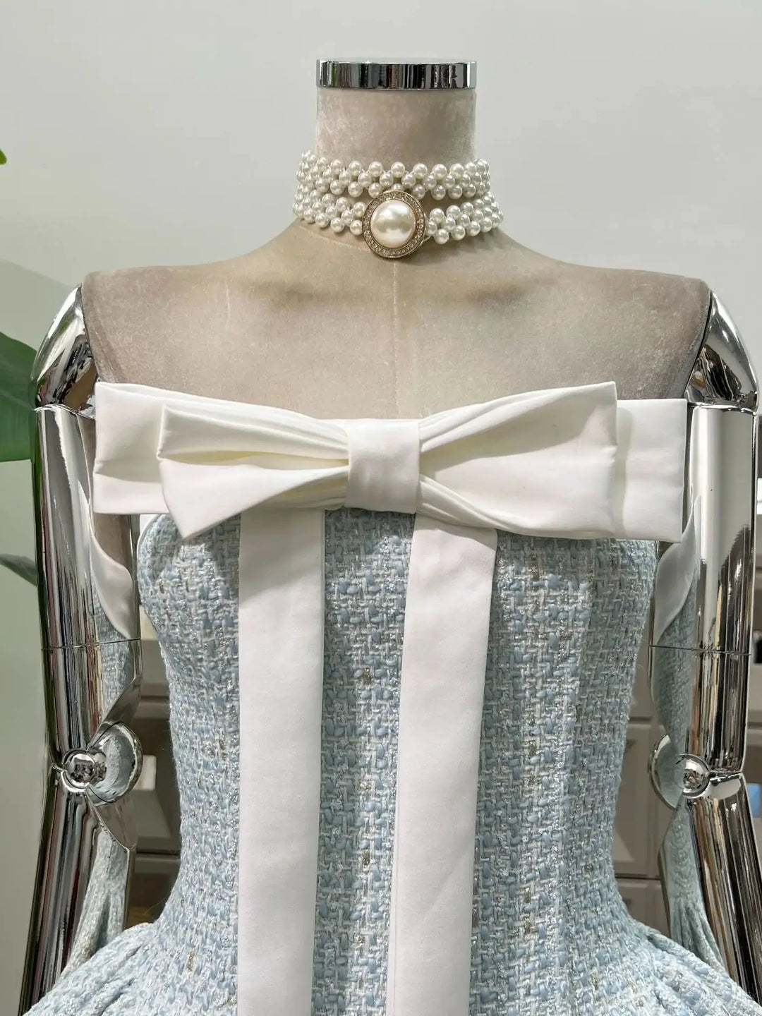 Charming Bow Tie Trim Lace Party Dress