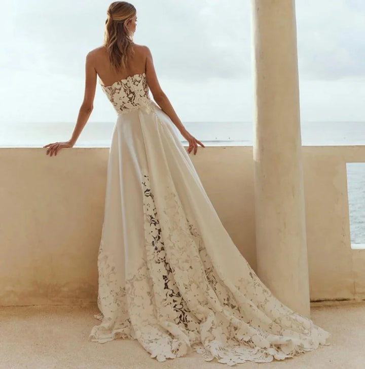 Exquisite Appliques Long Tulle Bridal Dress