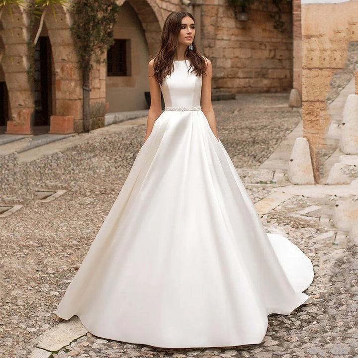 Lovely Scoop Neck Bridal Dress