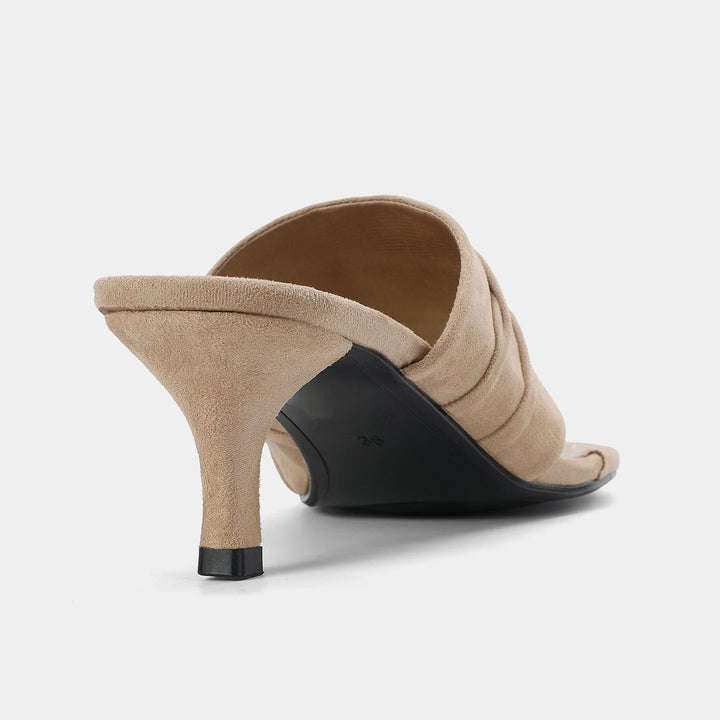 Stunning Clip Toe Pleated Sandals