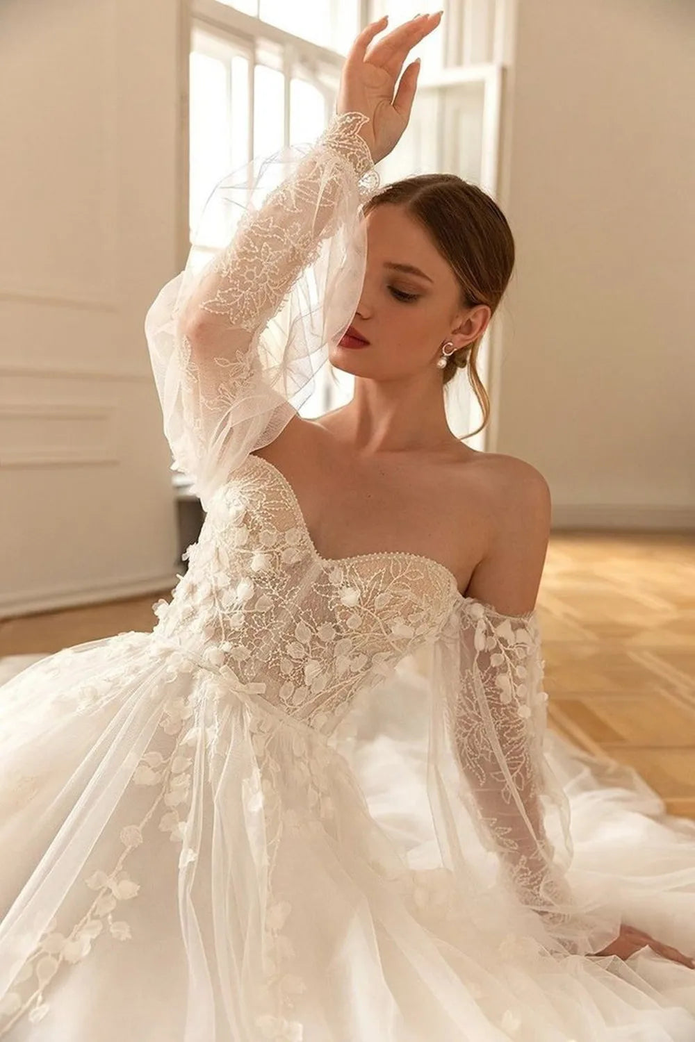 Modern Tulle Lantern Sleeve Wedding Dress