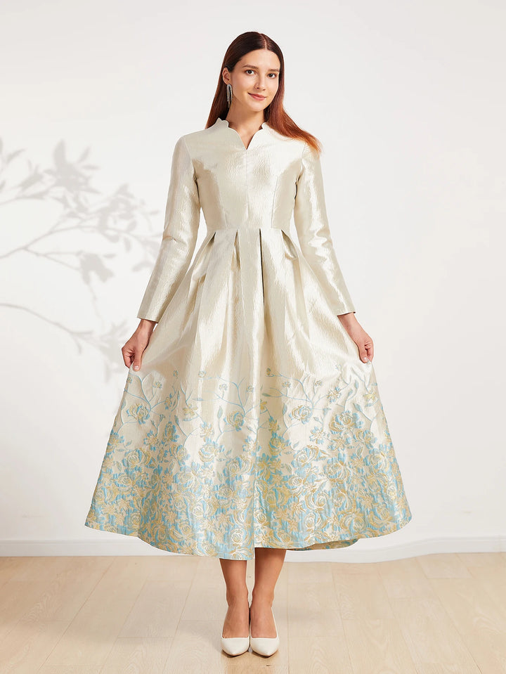 Exquisite Embroidery Wide-Armlet Dress